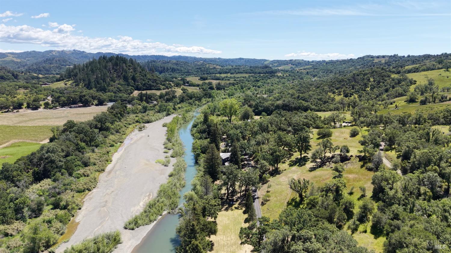 6225 W Soda Rock Lane Healdsburg CA 95448