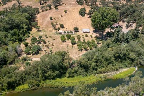 6225 W Soda Rock Lane Healdsburg CA 95448