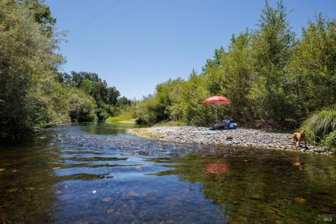 6225 W Soda Rock Lane Healdsburg CA 95448