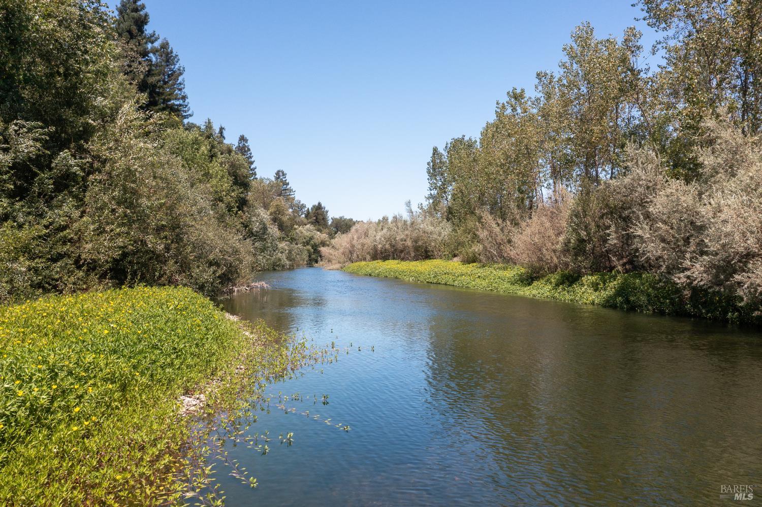 6225 W Soda Rock Lane Healdsburg CA 95448