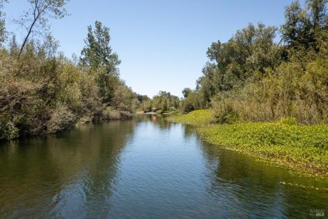6225 W Soda Rock Lane Healdsburg CA 95448