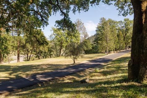 6225 W Soda Rock Lane Healdsburg CA 95448