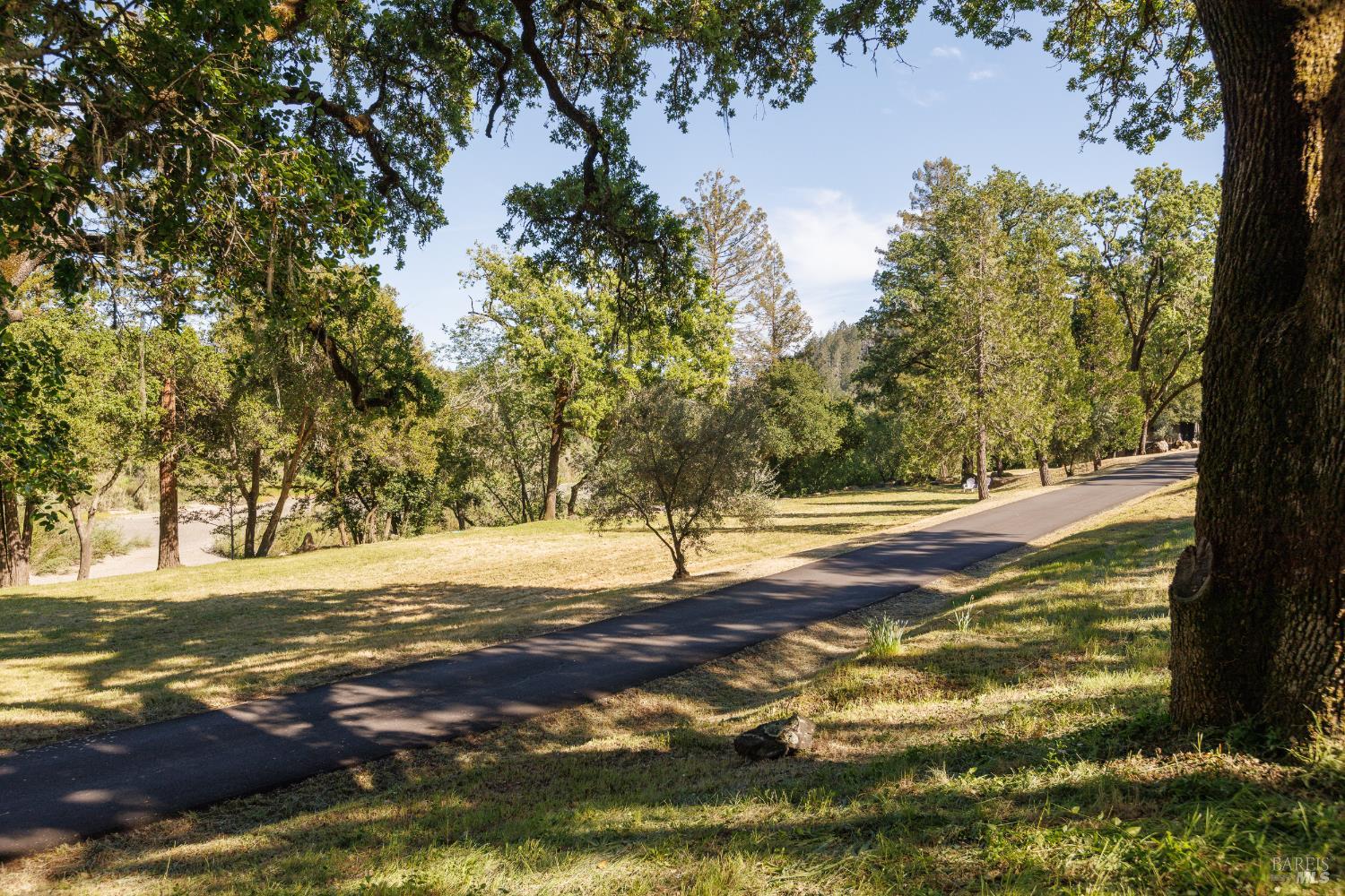 6225 W Soda Rock Lane Healdsburg CA 95448