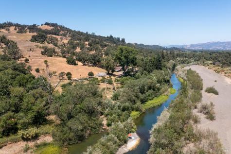 6225 W Soda Rock Lane Healdsburg CA 95448