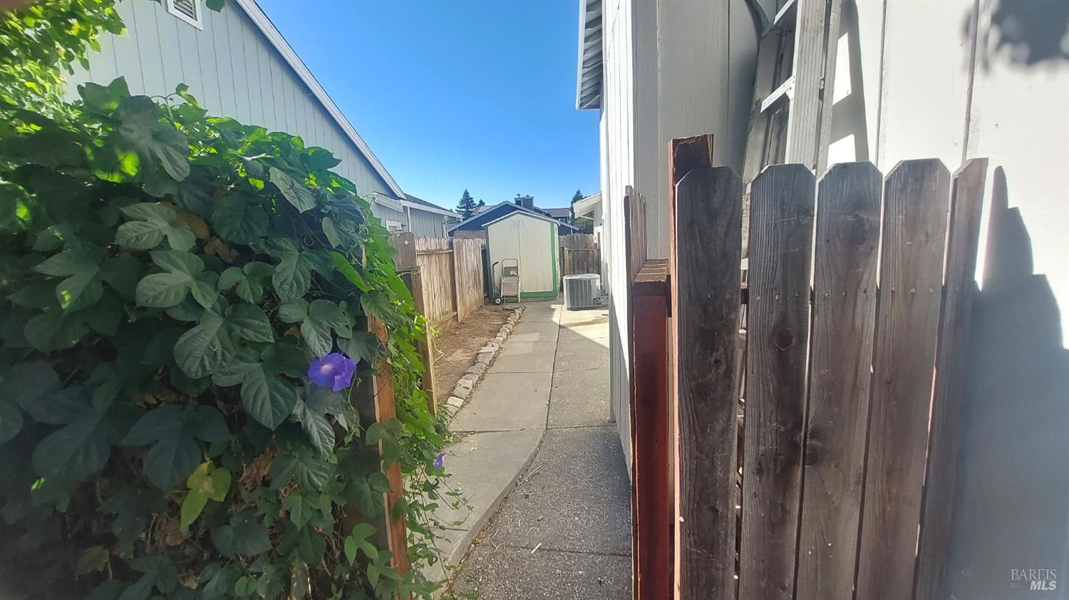 207 Loch Lomond Drive Vacaville CA 95687
