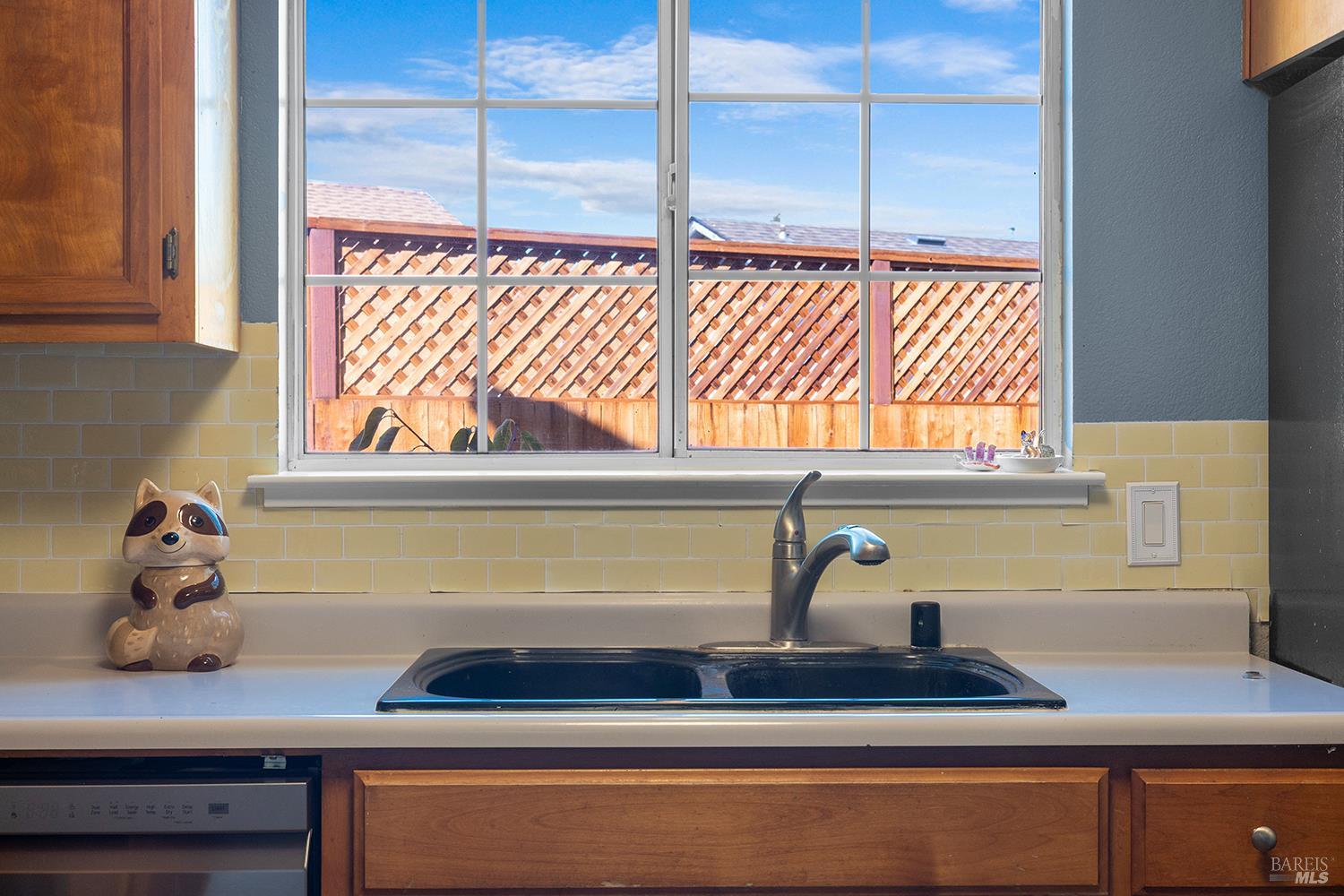 6 Ryan Lane Cotati CA 94931