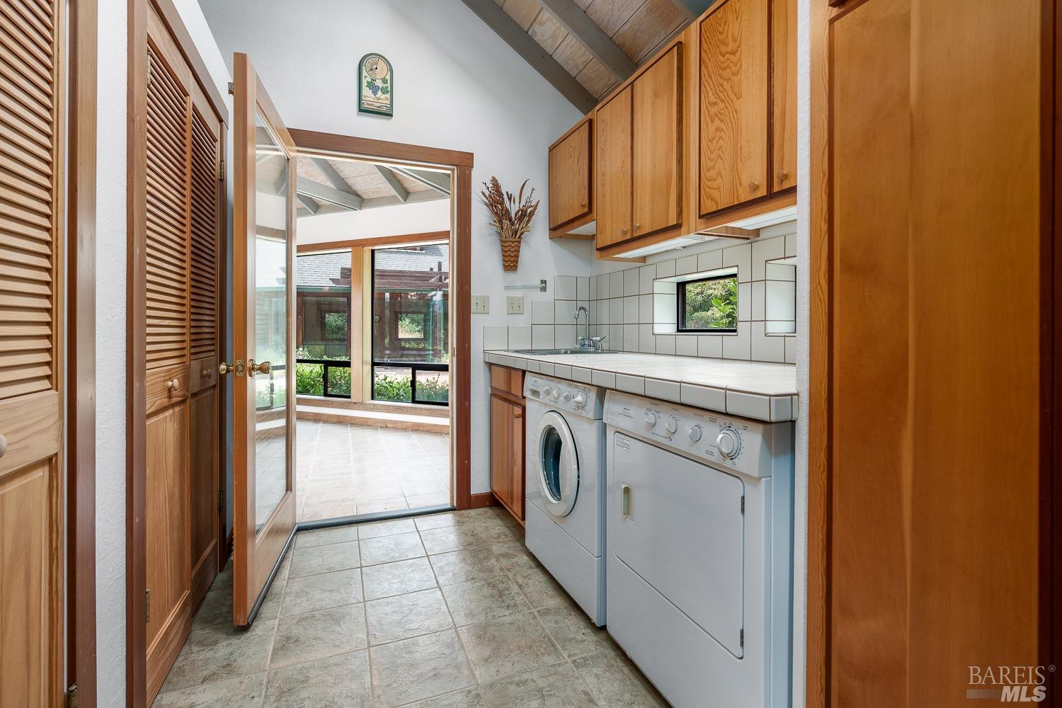 2151 Guntly Road Philo CA 95466