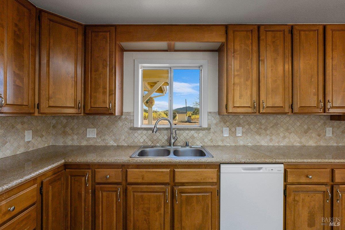 6065 Windsor Road Windsor CA 95492