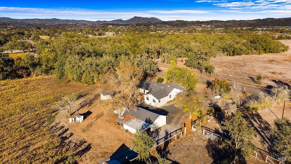 6065 Windsor Road Windsor CA 95492