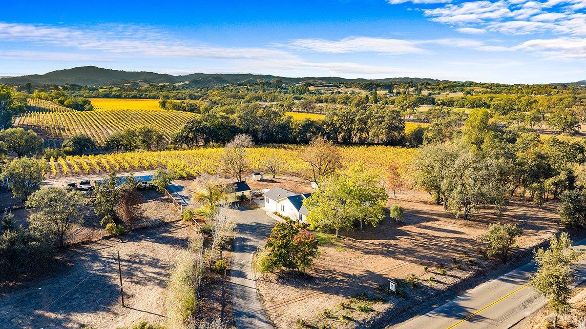 6065 Windsor Road Windsor CA 95492
