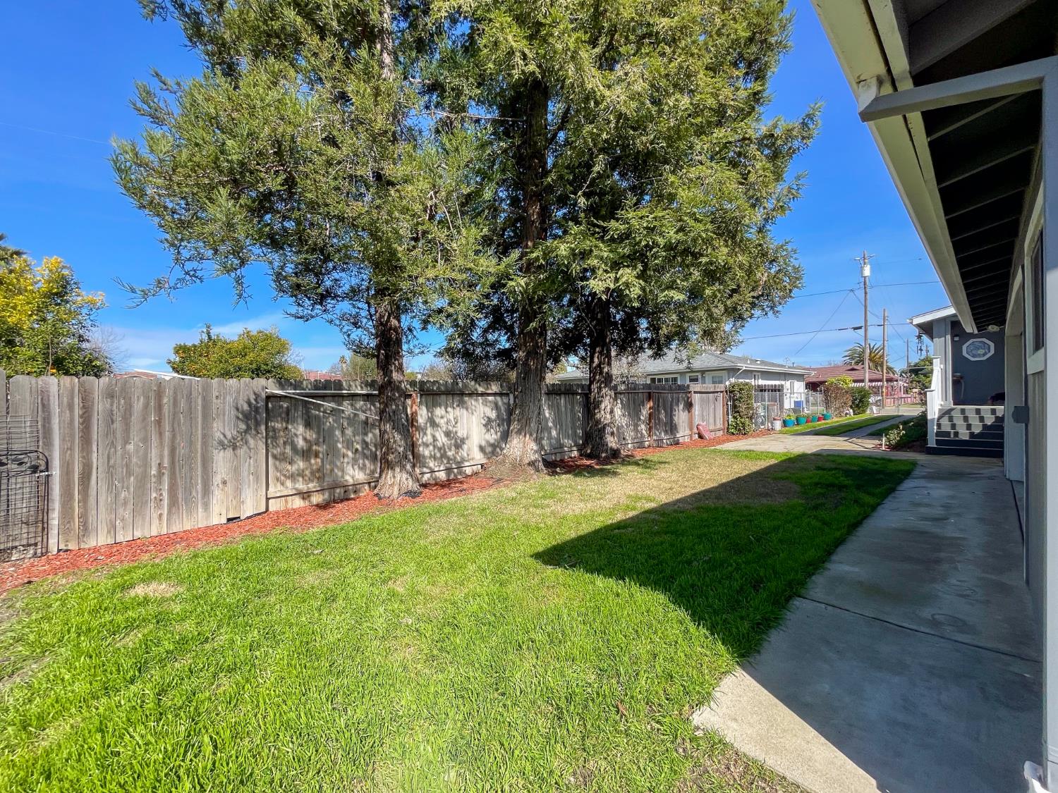 414 F Street Isleton CA 95641