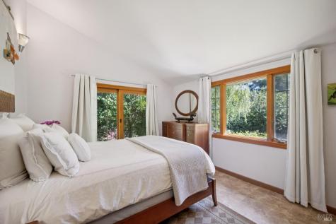 9245 Los Guilicos Avenue Glen Ellen CA 95442