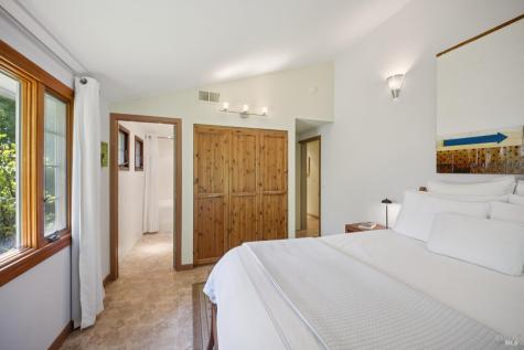 9245 Los Guilicos Avenue Glen Ellen CA 95442