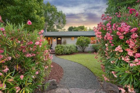 9245 Los Guilicos Avenue Glen Ellen CA 95442