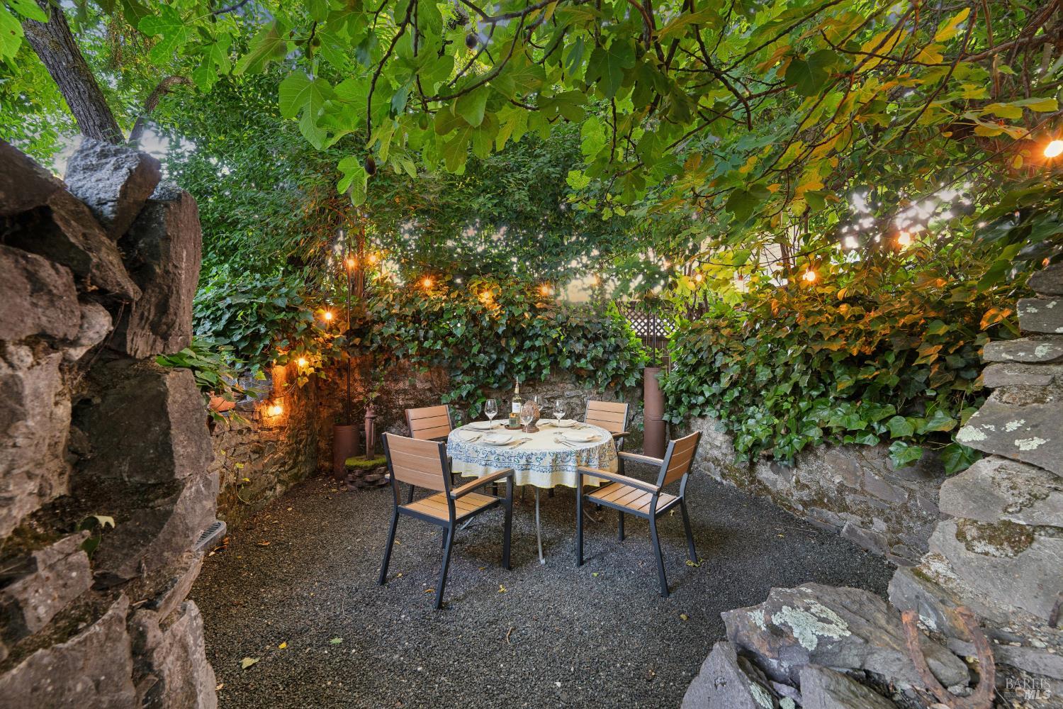 9245 Los Guilicos Avenue Glen Ellen CA 95442