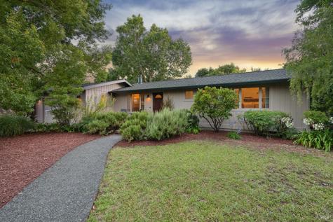 9245 Los Guilicos Avenue Kenwood CA 95452