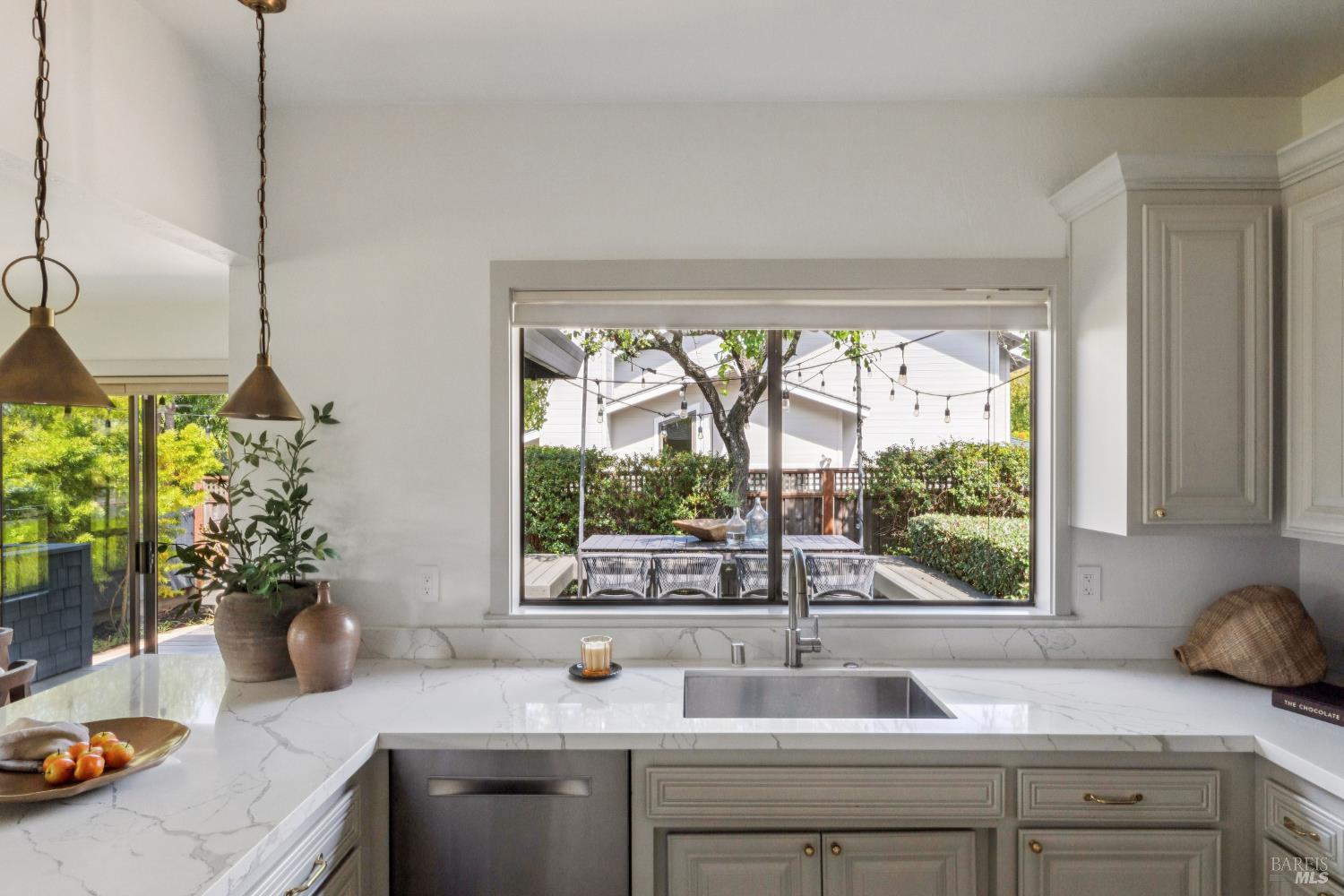 81 Bay Way San Rafael CA 94901