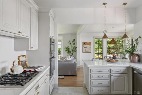 81 Bay Way San Rafael CA 94901