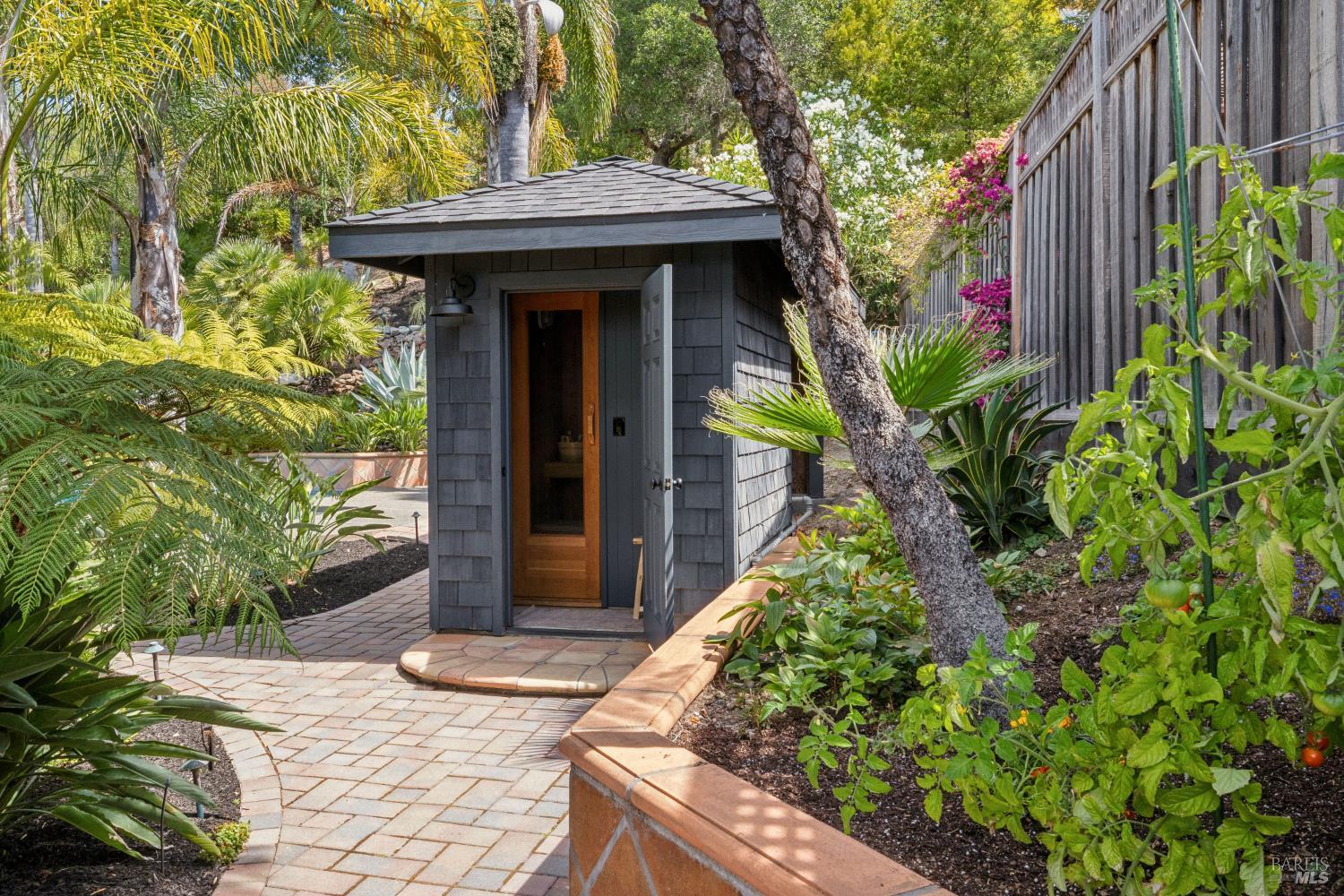 81 Bay Way San Rafael CA 94901