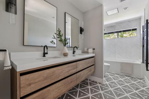 81 Bay Way San Rafael CA 94901
