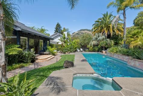 81 Bay Way San Rafael CA 94901