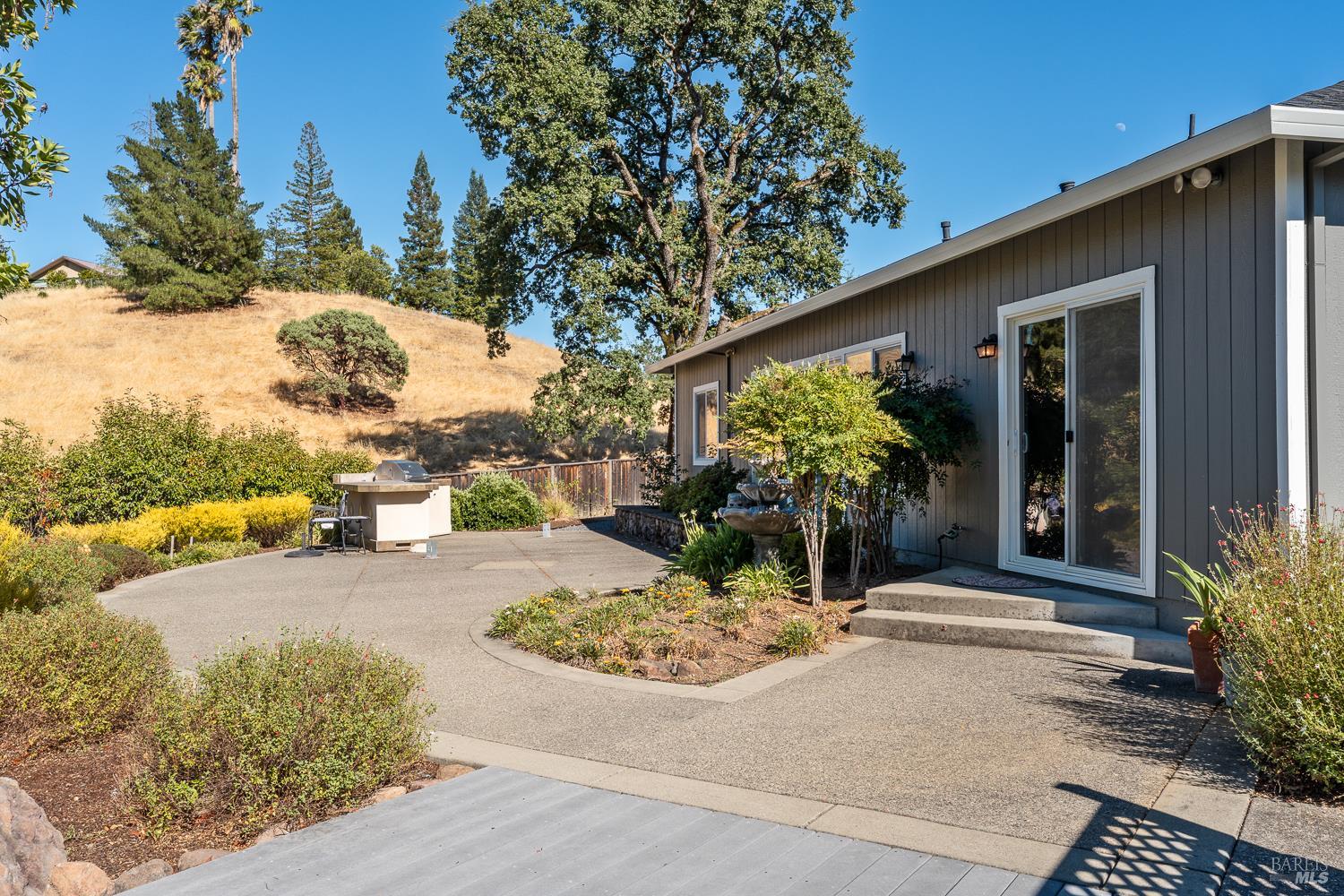 123 Grape Gables Way Cloverdale CA 95425
