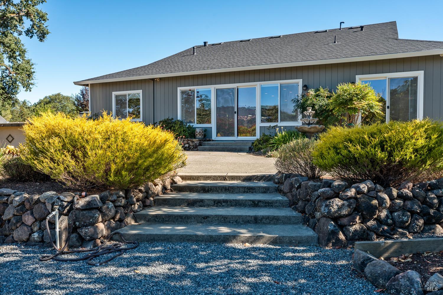 123 Grape Gables Way Cloverdale CA 95425