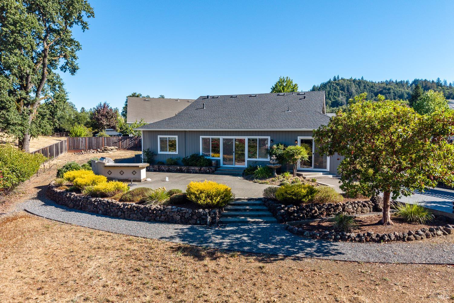 123 Grape Gables Way Cloverdale CA 95425