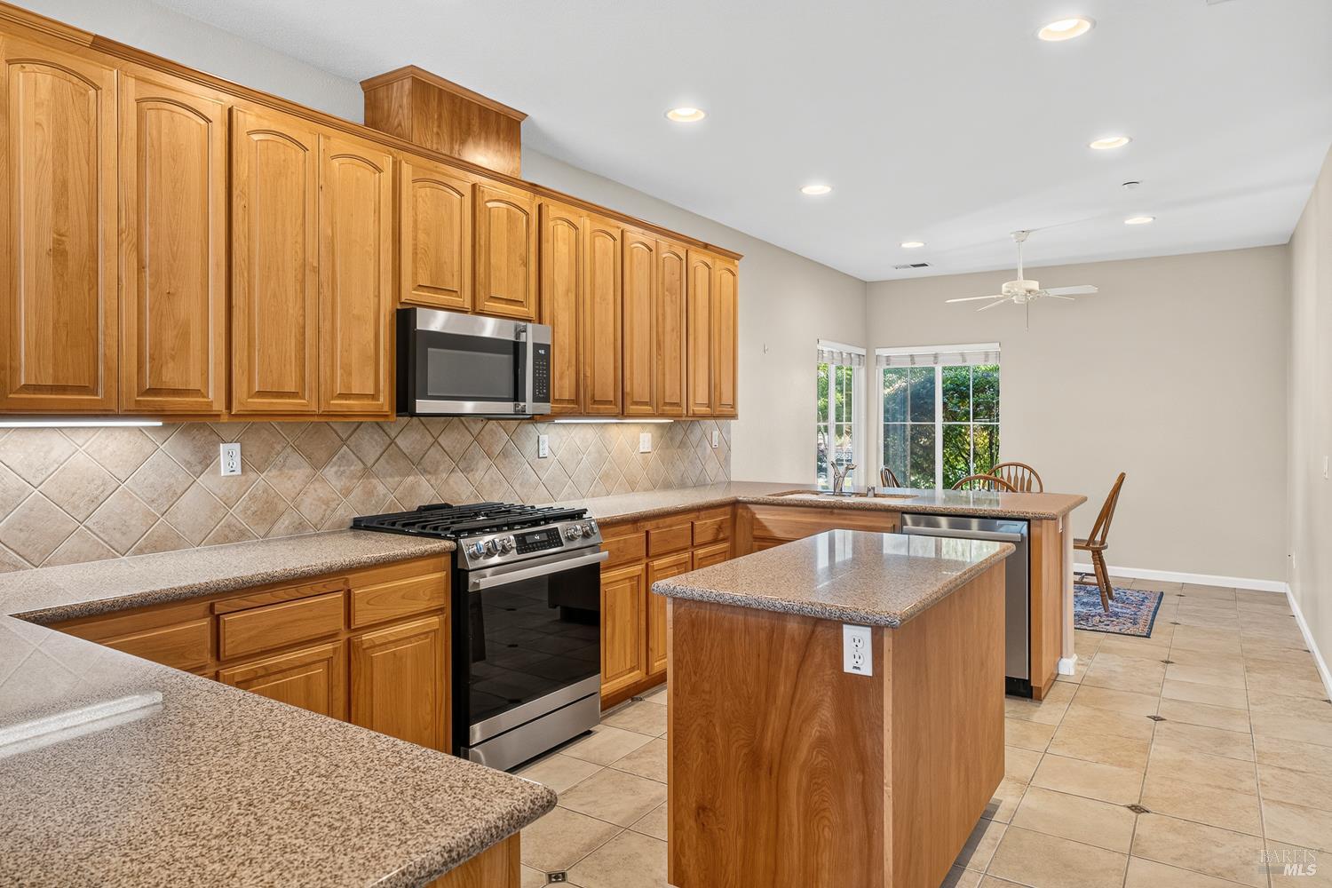 123 Grape Gables Way Cloverdale CA 95425
