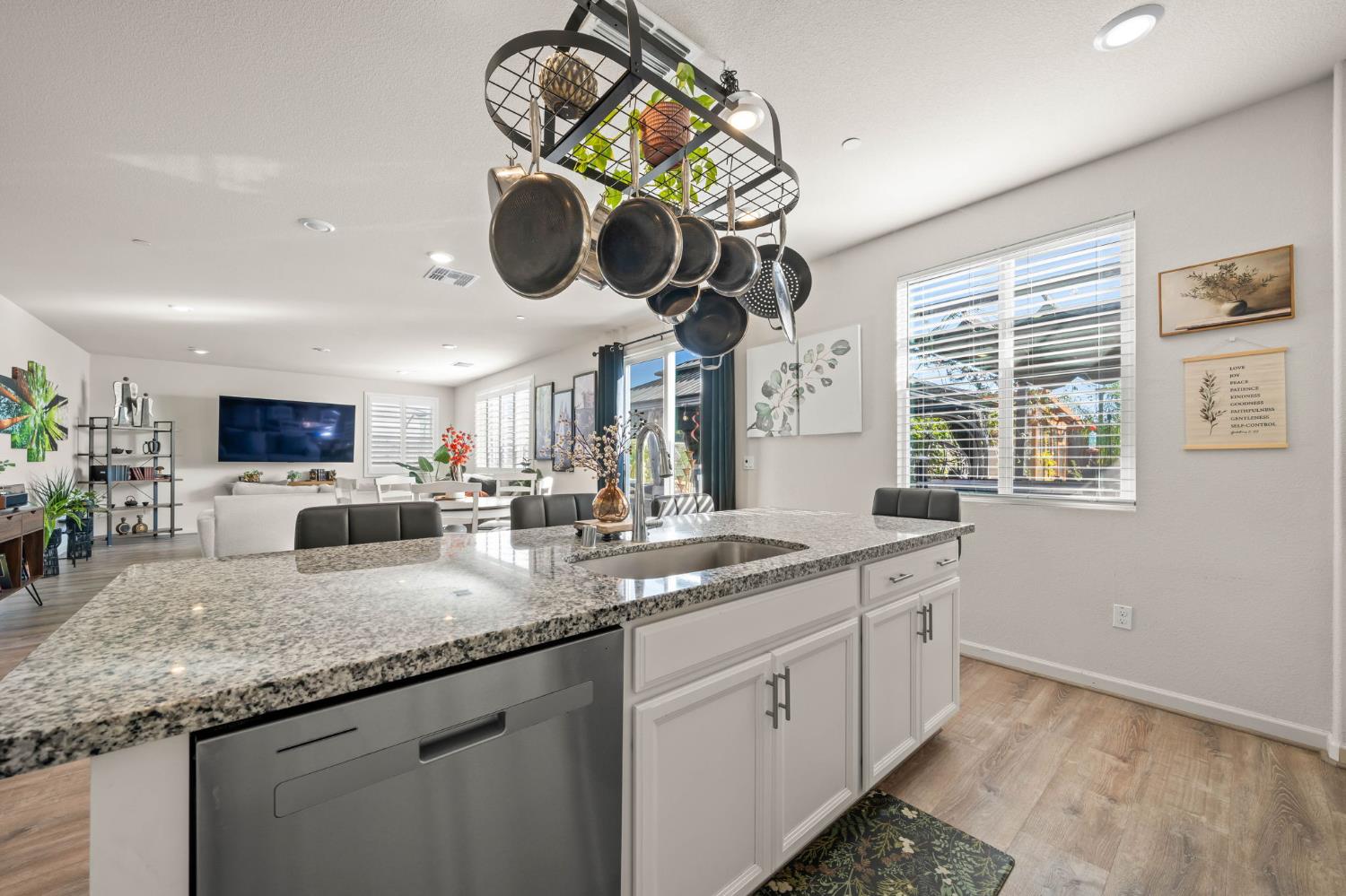 1308 Valley Oak Drive Winters CA 95694