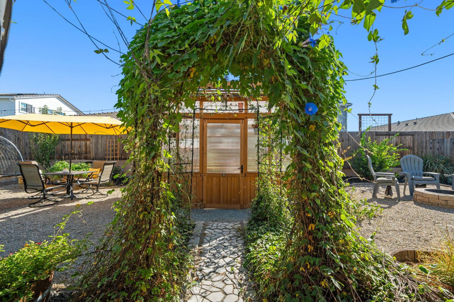 1308 Valley Oak Drive Winters CA 95694