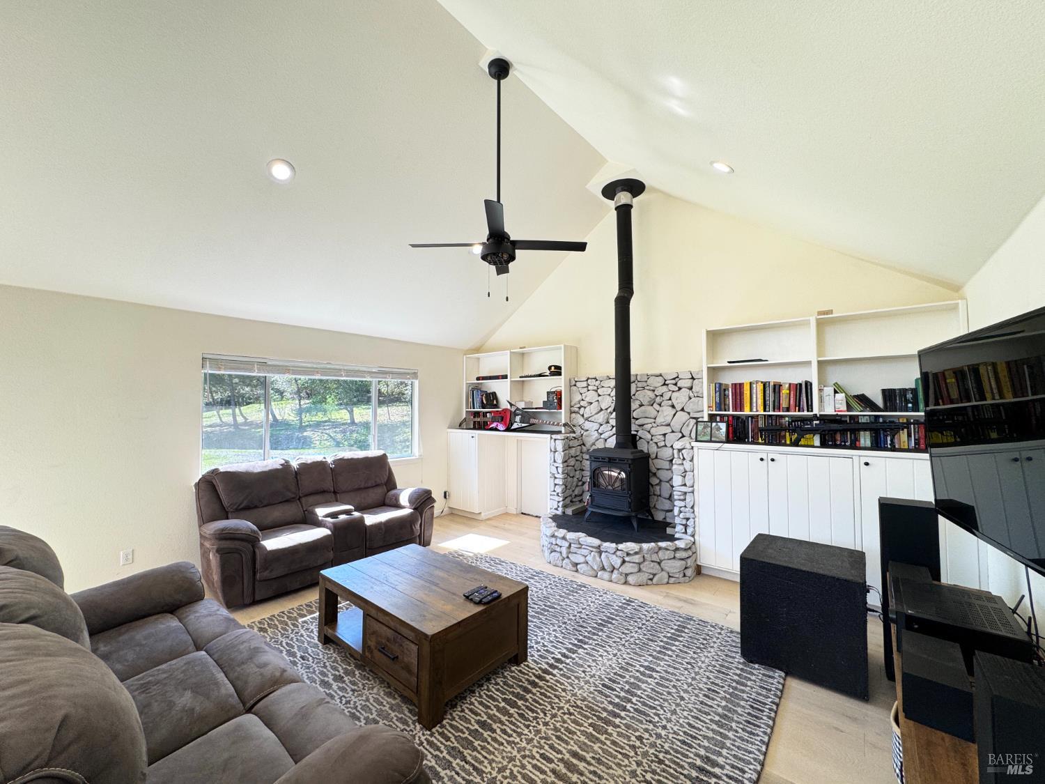 14605 Tomki Road Redwood Valley CA 95470