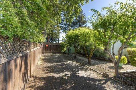 2236 W Hearn Avenue Santa Rosa CA 95407