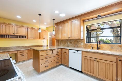 2236 W Hearn Avenue Santa Rosa CA 95407