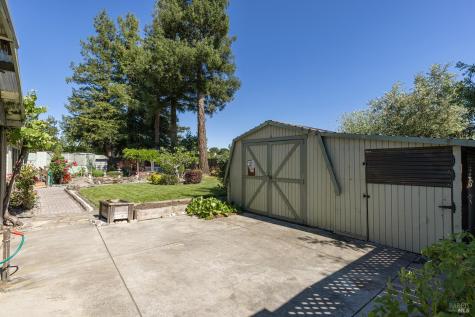 2236 W Hearn Avenue Santa Rosa CA 95407