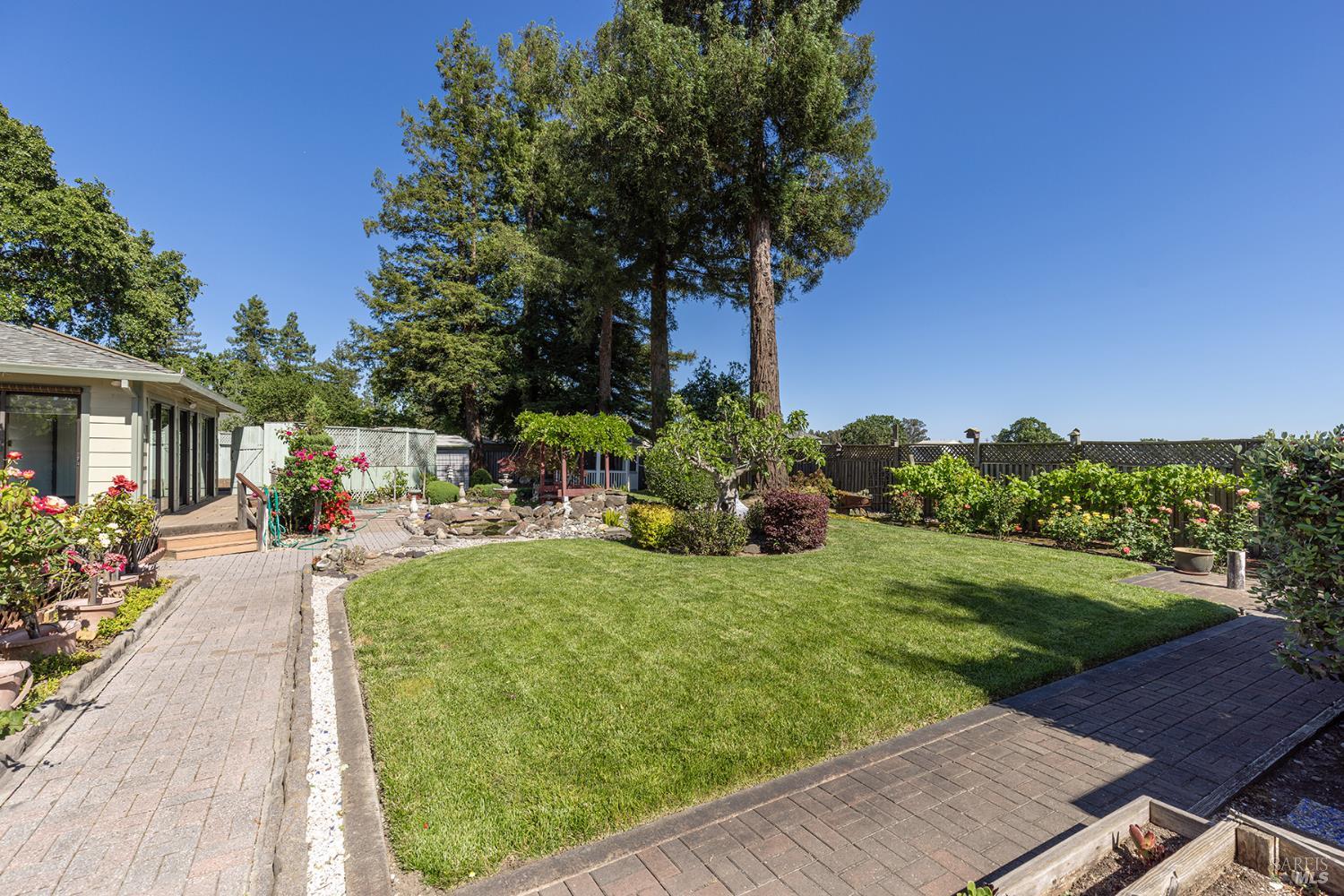 2236 W Hearn Avenue Santa Rosa CA 95407