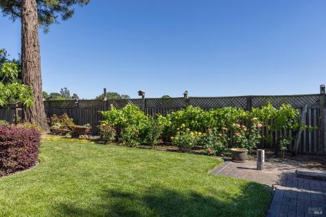 2236 W Hearn Avenue Santa Rosa CA 95407