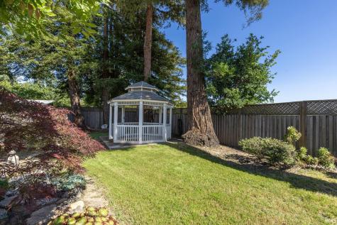 2236 W Hearn Avenue Santa Rosa CA 95407