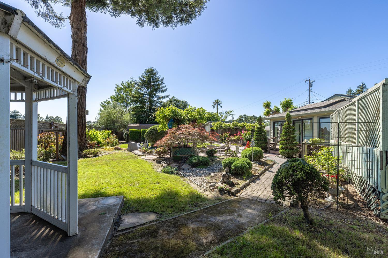 2236 W Hearn Avenue Santa Rosa CA 95407