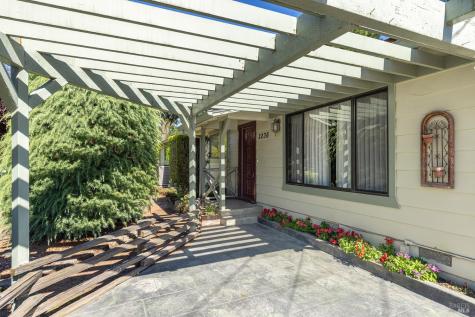 2236 W Hearn Avenue Santa Rosa CA 95407