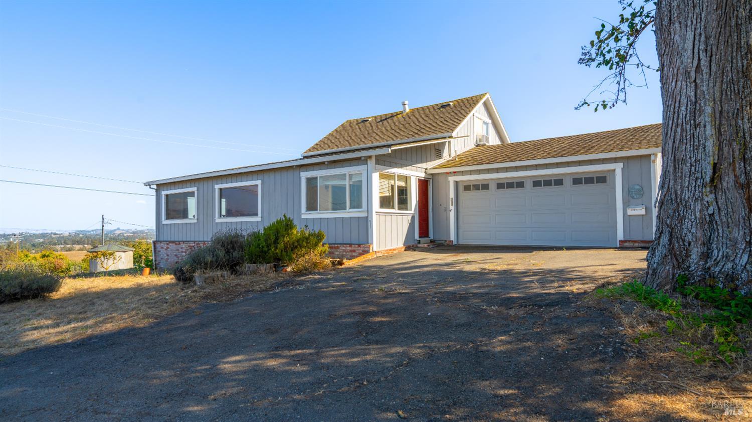 395 Monte Vista Lane Petaluma CA 94952