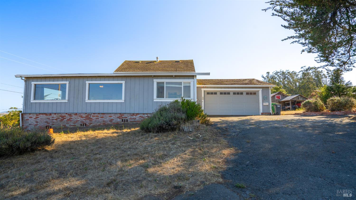 395 Monte Vista Lane Petaluma CA 94952
