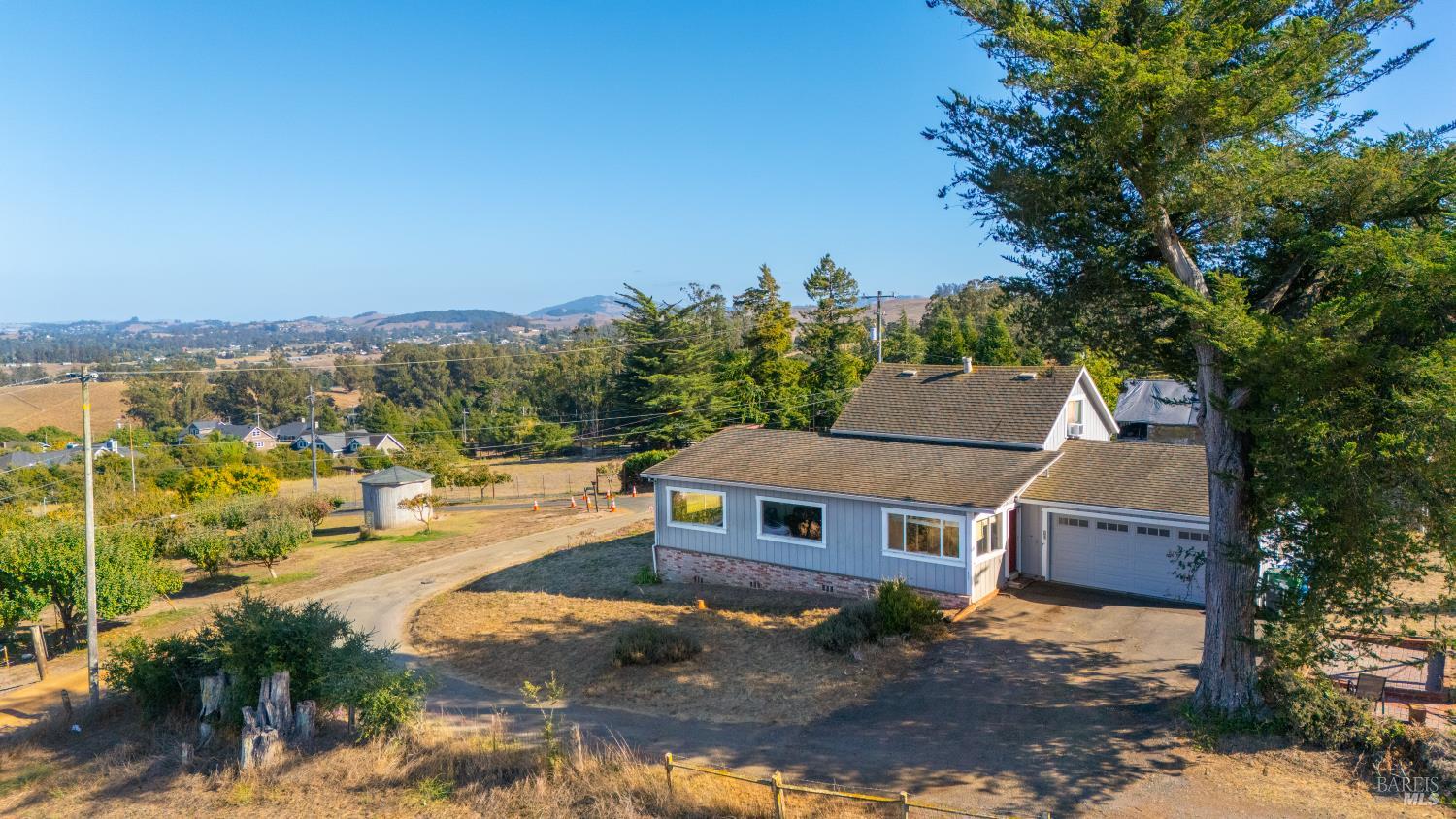 395 Monte Vista Lane Petaluma CA 94952