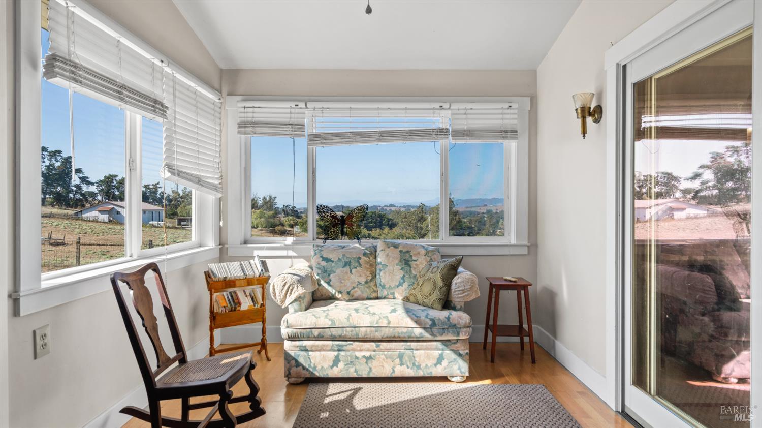 395 Monte Vista Lane Petaluma CA 94952