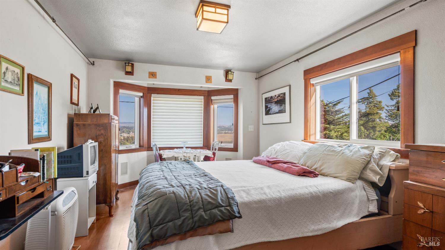 395 Monte Vista Lane Petaluma CA 94952