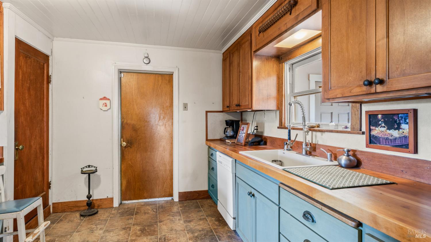 395 Monte Vista Lane Petaluma CA 94952