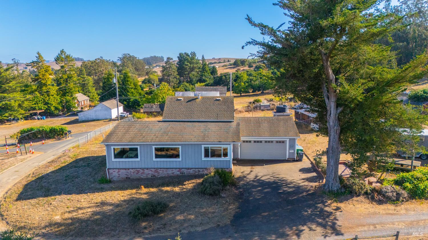 395 Monte Vista Lane Petaluma CA 94952