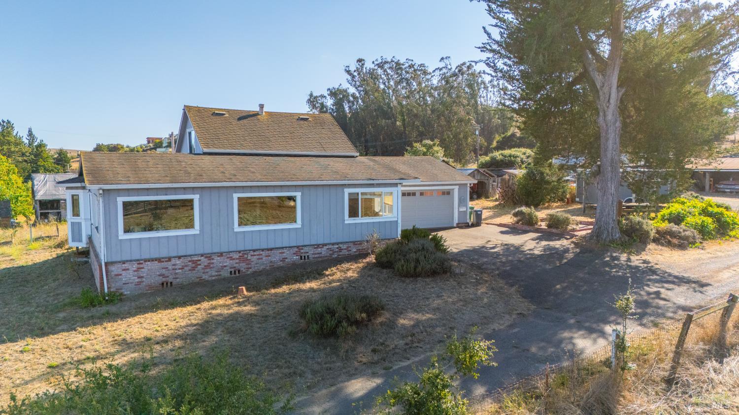 395 Monte Vista Lane Petaluma CA 94952