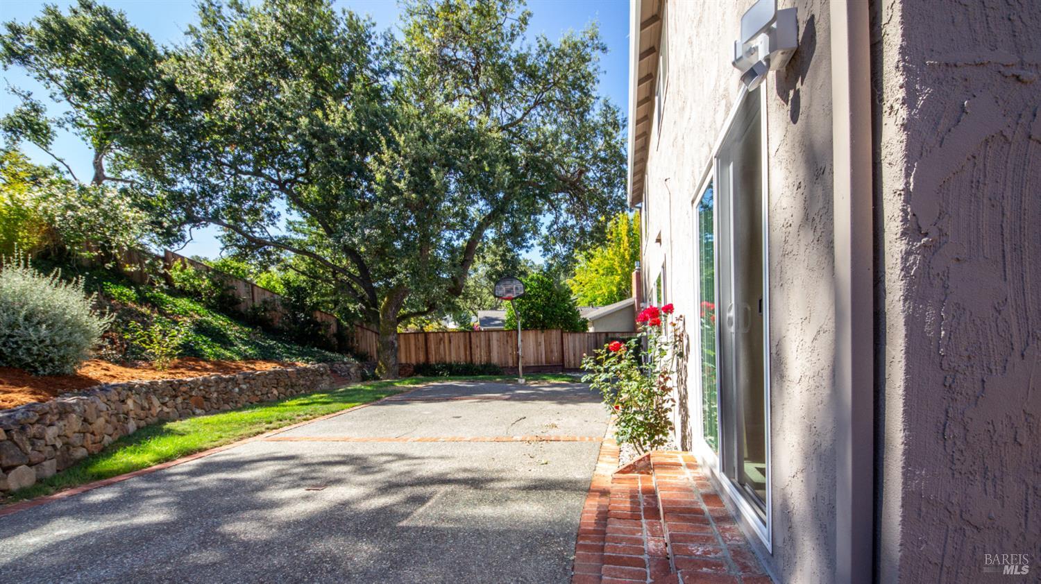 1 Plata Court Novato CA 94947