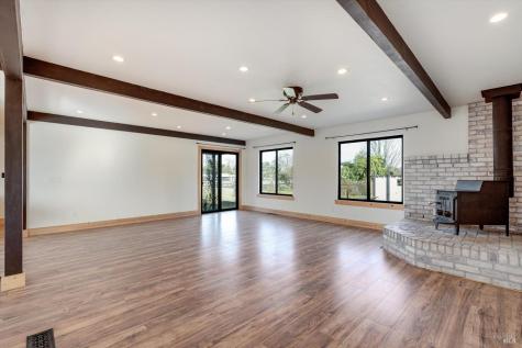 985 Gumview Road Windsor CA 95492